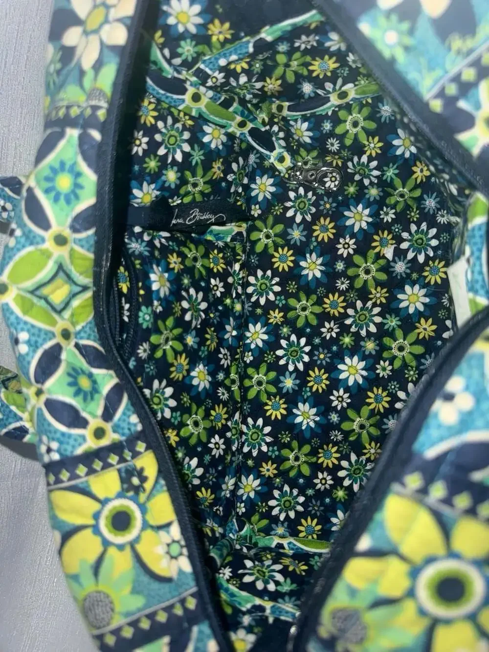 Vera Bradley Hannah Daisy Tote Bag and Matching Wallet Set
